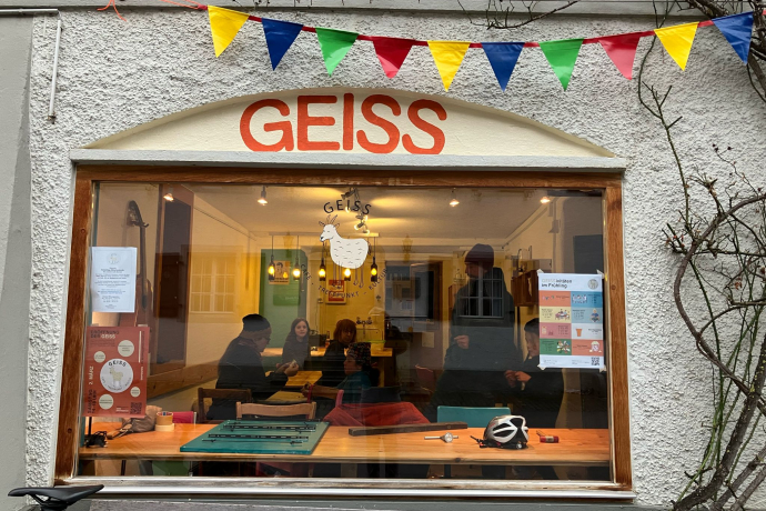 GEISS - Café - Treffpunkt - Kultur (ctd_5ca68094-b48f-4927-ac3a-1fbf059c418d_image) GEISS - Café - Treffpunkt - Kultur (ctd_5ca68094-b48f-4927-ac3a-1fbf059c418d_image)