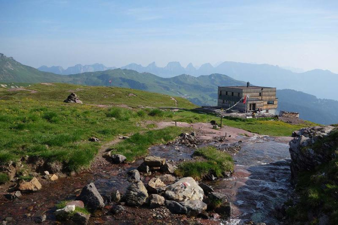 Spitzmeilenhütte SAC (ctd_6c333efb-dbff-41fe-8485-4b312949d4d9_image)