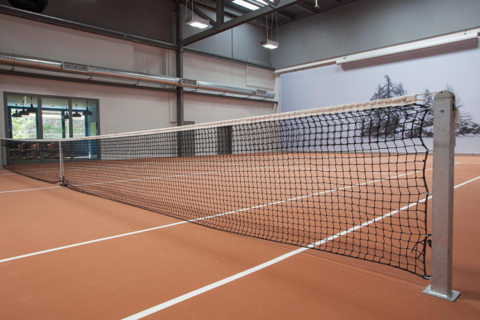 Tennishalle in der alten Spinnerei (ctd_9c03003f-a7e5-4c7d-92b2-c82cdd4025e0_image)
