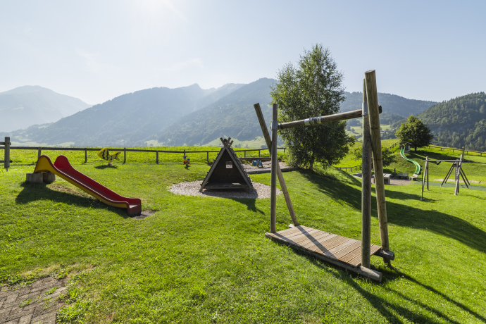 Spielplatz Pfäfers (ctd_f4b5a6f1-7616-4c9e-a64a-0852e13c7a0f_image)