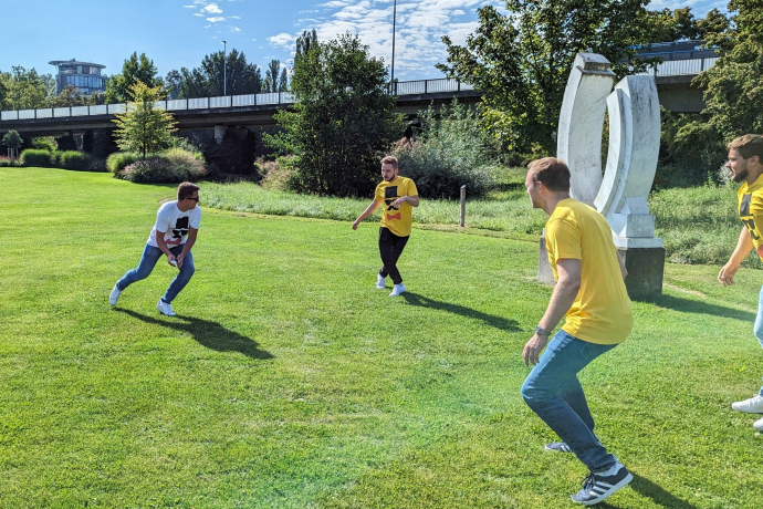 "Beat the groom" in St. Moritz: action-packed stag party (exp_142c11a)