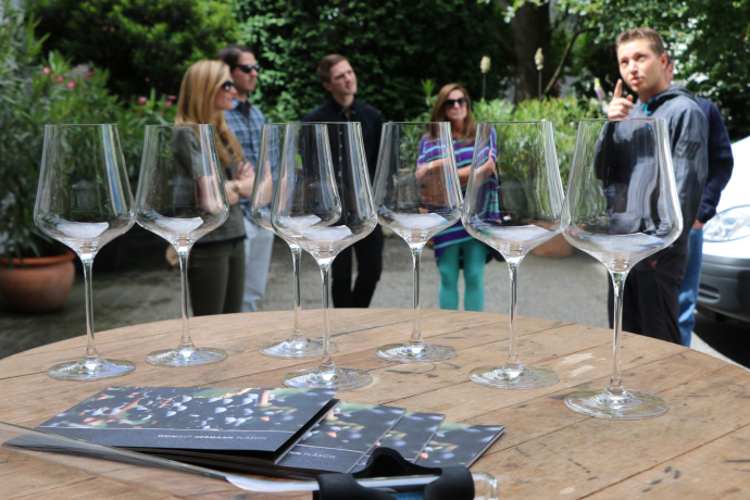 Wine and chocolate tour for groups (exp_29b143a)