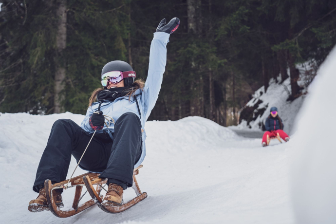 Evening sledding at Rinerhorn incl. a single ticket and fondue. (exp_757ae15)
