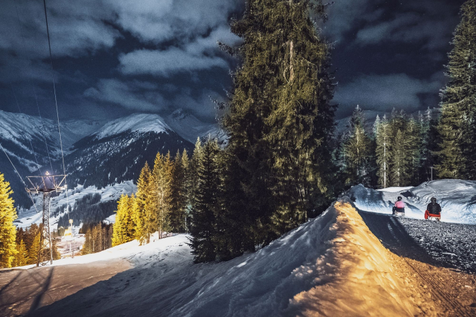 Billet individuel de luge nocturne au Rinerhorn, incluant fondue et location de luge (exp_efc475d)