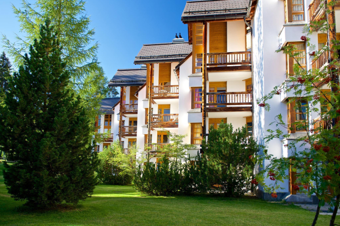 Aussenansicht Sommer 1