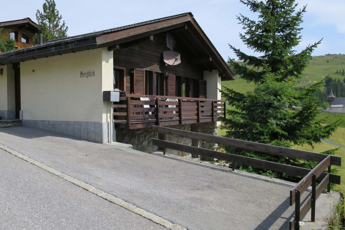 Ferienwohnung-Chalet-Bergblick-Arosa-Hauptbild-e15