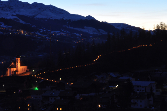 Lichterweg zum Jahresausklang in Ruschein (gdl_574357779_image)