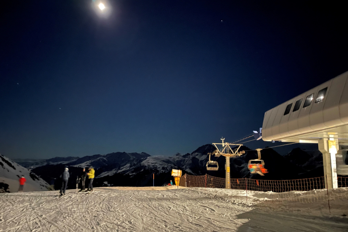 La luna è rotonda (gdl_779246290_image)