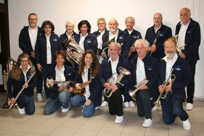 Unterhaltung mit der Musikgesellschaft Pany (gdl_796460358_image)