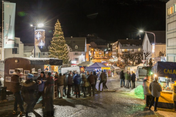 Mercato della grappa a Ilanz (gdl_802422258_image)