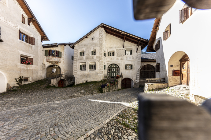 Guided tour of Guarda village (gdl_810859556_image)