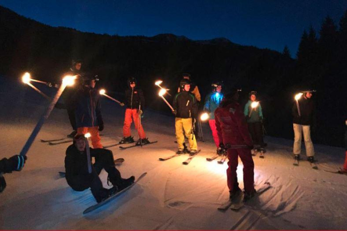 Guided torchlight descent (gdl_839981484_image)