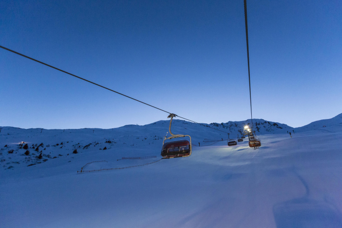 SnowNights on Friday (gdl_839981783_image)