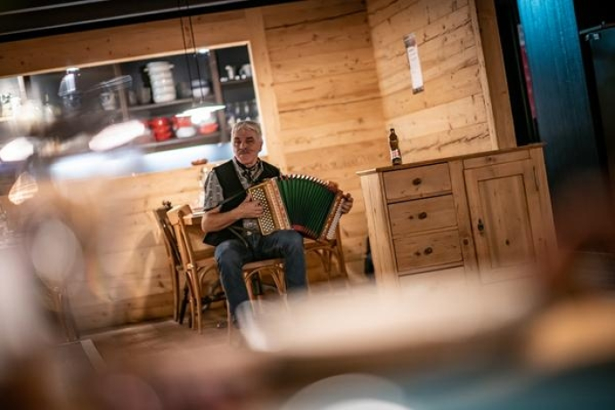 Racletteplausch à discrétion mit Röbi (gdl_845054369_image)