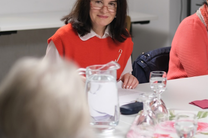 Shared Reading (gdl_849898770_image)