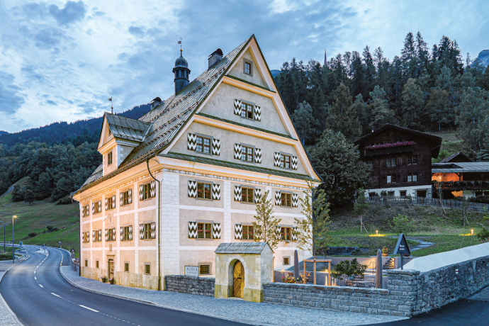 Ausstellung: Die vier bibliophilen Werke von Hendri und Matias Spescha in Trun (gdl_860084005_image)