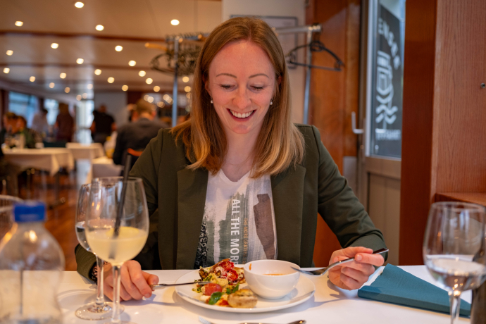 Zmittag-Schiff (gdl_892364437_image)