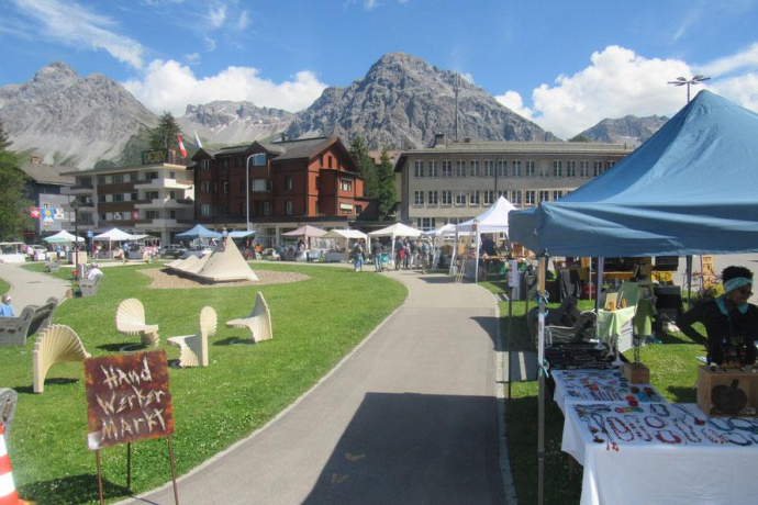 Handicraft Market (gdl_894567192_image)