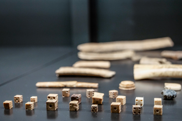 Guided tour of the church and museum at Christmas time (gdl_896945552_image)