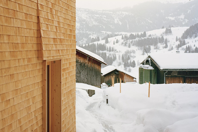 Stampflehm, Strickbau und historische Dorfstruktur (gdl_898093881_image)