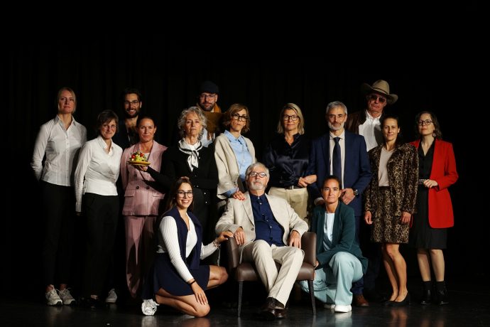 Das Gartenfest oder: Kleine Lügen erhalten die Erbschaft (gdl_898609223_image)