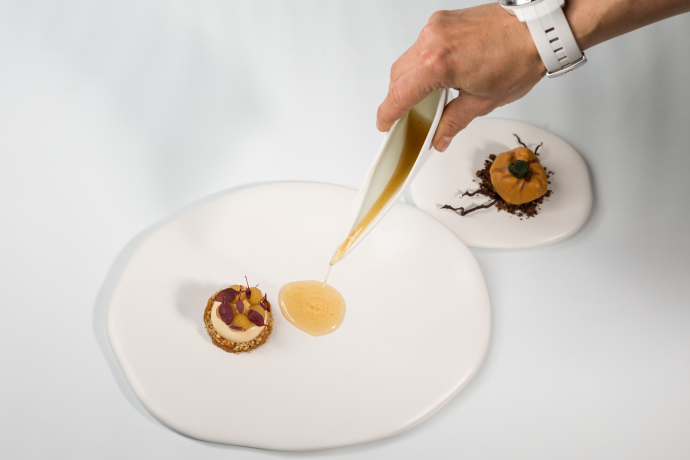 Kochkurs mit Dario Cadonau zum Thema "Grundfonds und Saucen" (gdl_898965995_image)