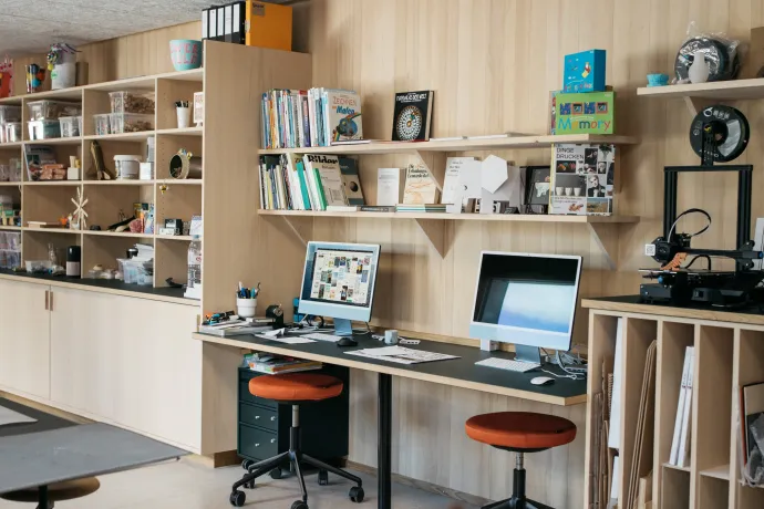 Papierschöpfen – Eigenes Papier kreieren! (gdl_902251821_image)