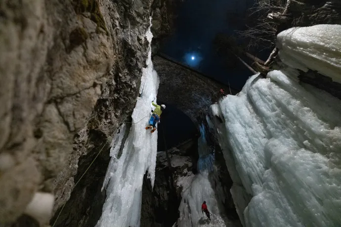 Ice Climbing Night Pontresina (gdl_902409950_image)