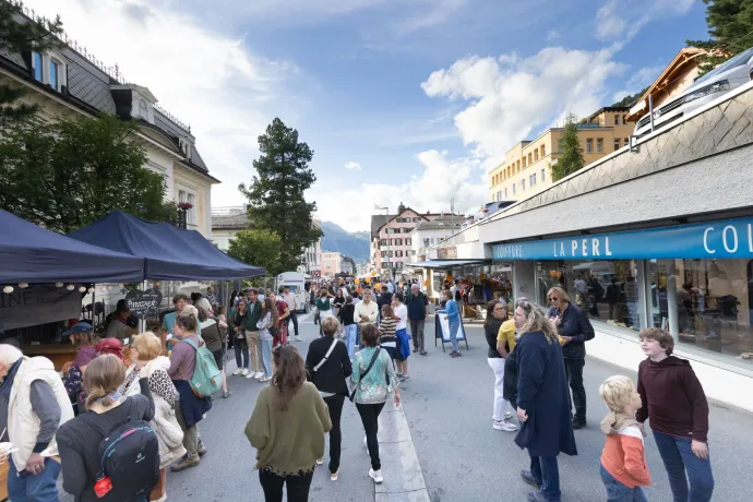 Laret-Markt – der Sommer-Treffpunkt (gdl_903058173_image)