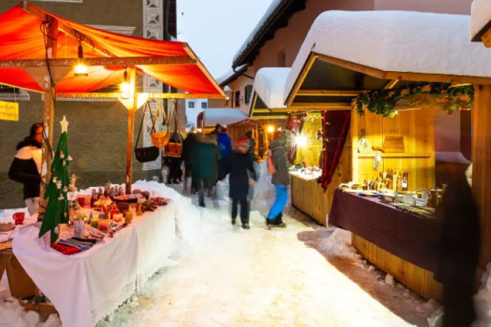 Weihnachtsmarkt (gdl_903364449_image)