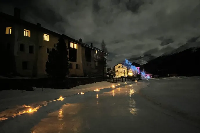 Schlittschuhlaufen bei Vollmond - Eisweg Madulain - Zuoz (gdl_903556451_image)