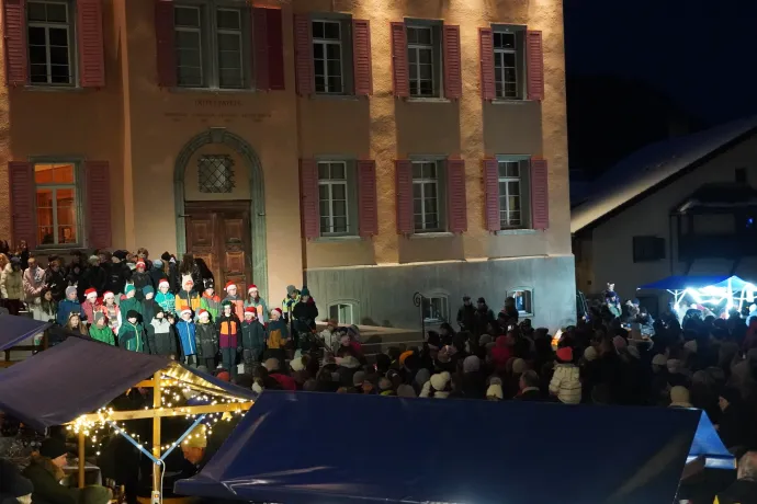 Weihnachtsmarkt Zuoz (gdl_903556470_image)