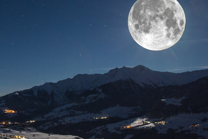 Vollmond-Schneeschuhtour in Lumnezia (gdl_904284062_image)