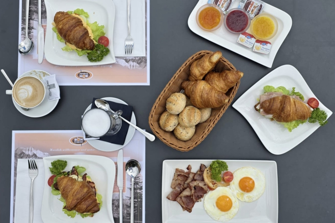 Adventsfrühstück-Brunch am ersten Adventssonntag! (gdl_904495818_image)