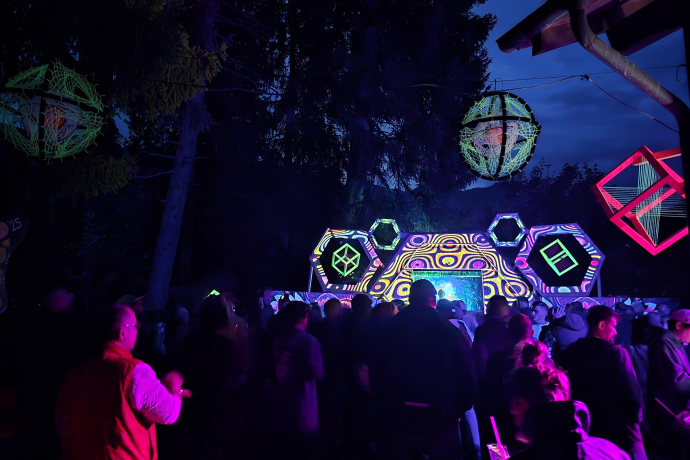 TANZ IM SAAL (gdl_905686418_image)