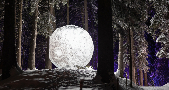Kunstwerk «Mondsucht» von Nominal im Zauberwald Lenzerheide (Foto: © Cemil Erkoc) Kunstwerk «Mondsucht» von Nominal im Zauberwald Lenzerheide