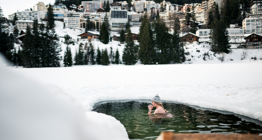 Eisbaden in Arosa (Foto: © Marco Hartmann) Eisbaden in Arosa (Foto: © Marco Hartmann)