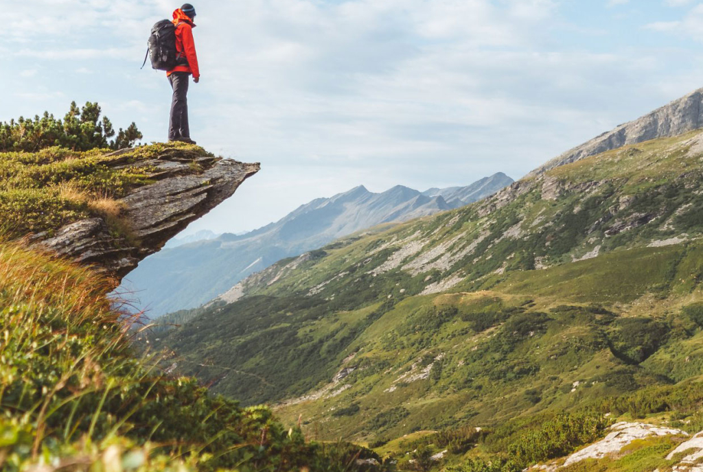 Wanderer auf dem Sentiero Calanca (Foto: © Roman Huber) Wanderer auf dem Sentiero Calanca