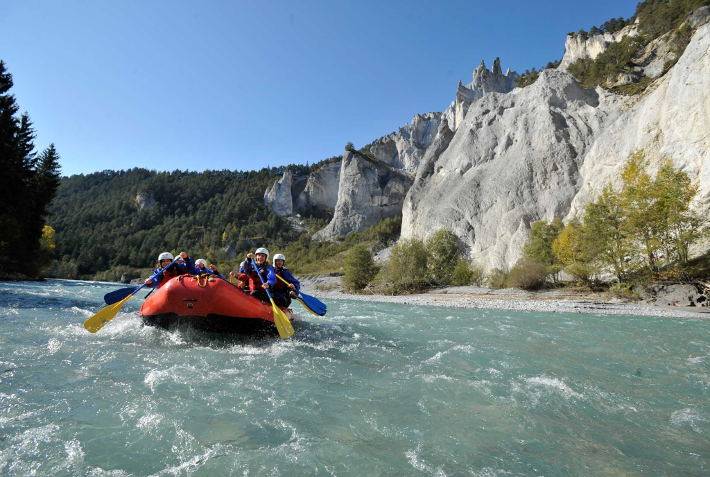 River Rafting in der Rheinschlucht (Foto: © Surselva Tourismus AG, nordlichtphoto.com)