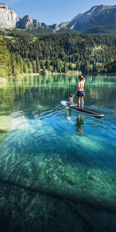Crestasee (Foto: © Flims Laax Falera / Gaudenz Danuser) Stand Up Paddling auf dem Crestasee