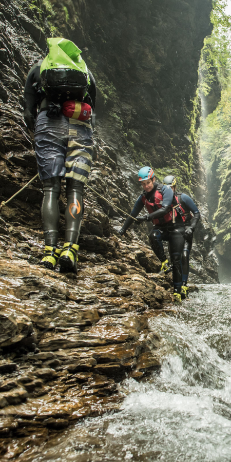 Canyoning in der Viamala-Schlucht (Foto: © Schweiz Tourismus / Ivo Scholz) Canyoning in der Viamala-Schlucht
