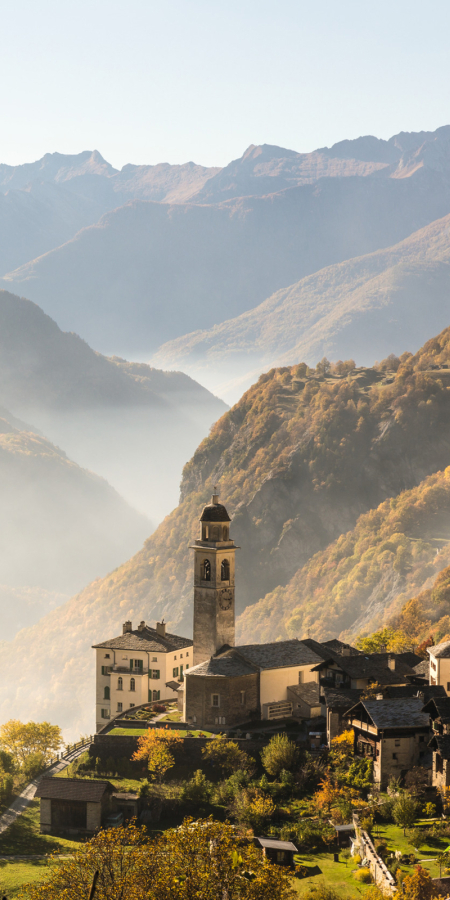 Das Bergdorf Soglio im herbstlichen Bergell
