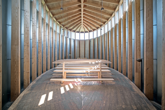 Innenraum der Kapelle St. Benedikt in Sumvitg