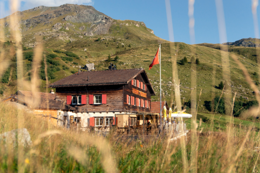 Berggasthaus Piz Platta auf der Alp Flix (Foto: © Thalia Wünsche) Berggasthaus Piz Platta auf der Alp Flix