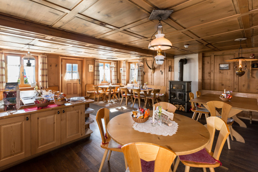 Restaurant im Berghaus Sulzfluh (Bildquelle: Prättigau Marketing) Restaurant Berghaus Sulzfluh