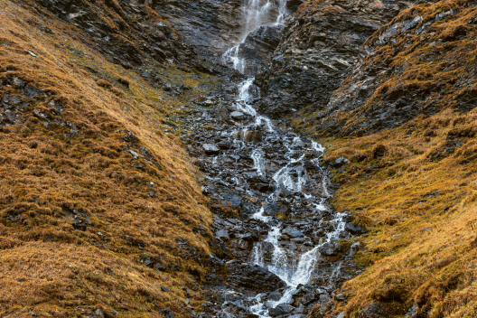 Wasserfall im Naturpark Beverin. (Foto: © Nico Schaerer) Wasserfall im Naturpark Beverin.