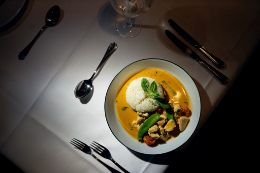 Abendessen im Hotel Central (Foto: © GRF, Thalia Wünsche) Curry mit Reis im Hotel Central