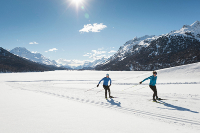 Langlaufen im Oberengadin (Foto: © Silvaplana, Engadin St. Moritz Tourismus AG) Langlaufen im Oberengadin