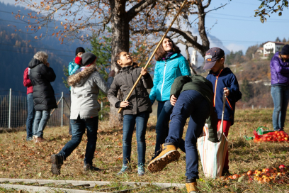 Teamanlass in der Natur vom Parc Ela (Foto: © Lorenz A. Fischer) Teamanlass in der Natur vom Parc Ela (Foto: © Lorenz A. Fischer)