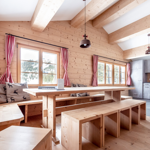 Tegia Alp Plaun (Foto: © miriweber.ch photography) Tegia Alp Plaun (Foto: © miriweber.ch photography)